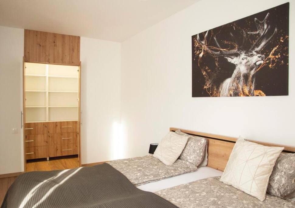 5 Dream Apartment 5 Cu Parcare Privata Орадя Экстерьер фото