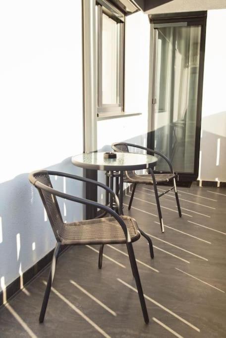 5 Dream Apartment 5 Cu Parcare Privata Орадя Экстерьер фото